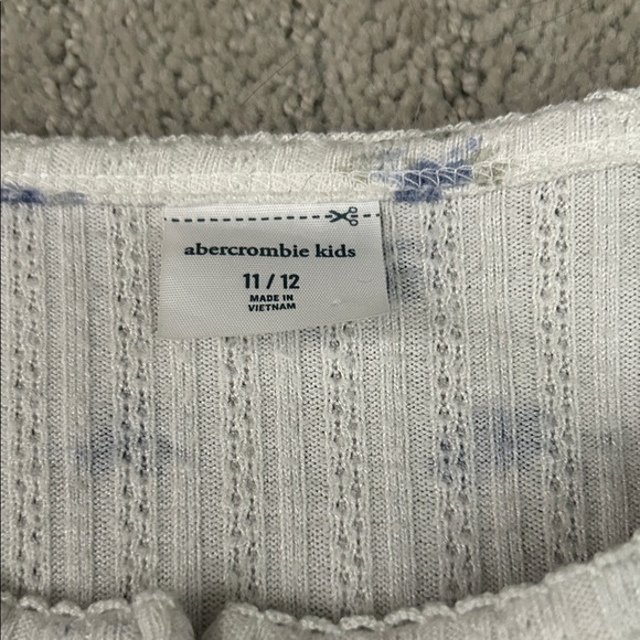 abercrombie kids White Long-Sleeve Floral Henley - Picture 2 of 3